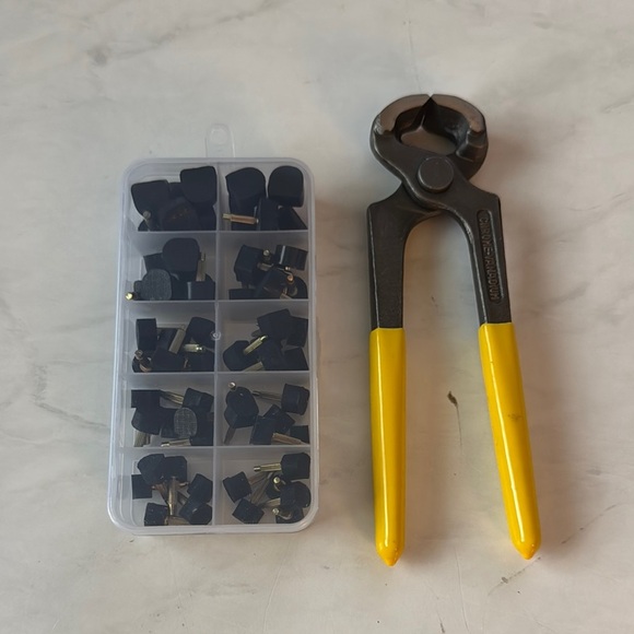 Shoes - Yellow Handled Pincer Tool with Heel Repair Kit 30 pairs of various sizes
